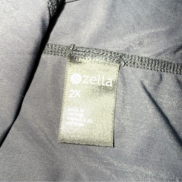 ZELLA Nova Perforated Racerback Tank - Black Plus 2X - Picture 11 of 13